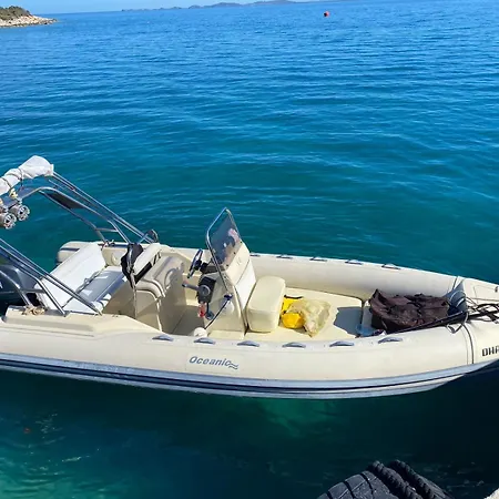 Boat Ventures 보트호텔
